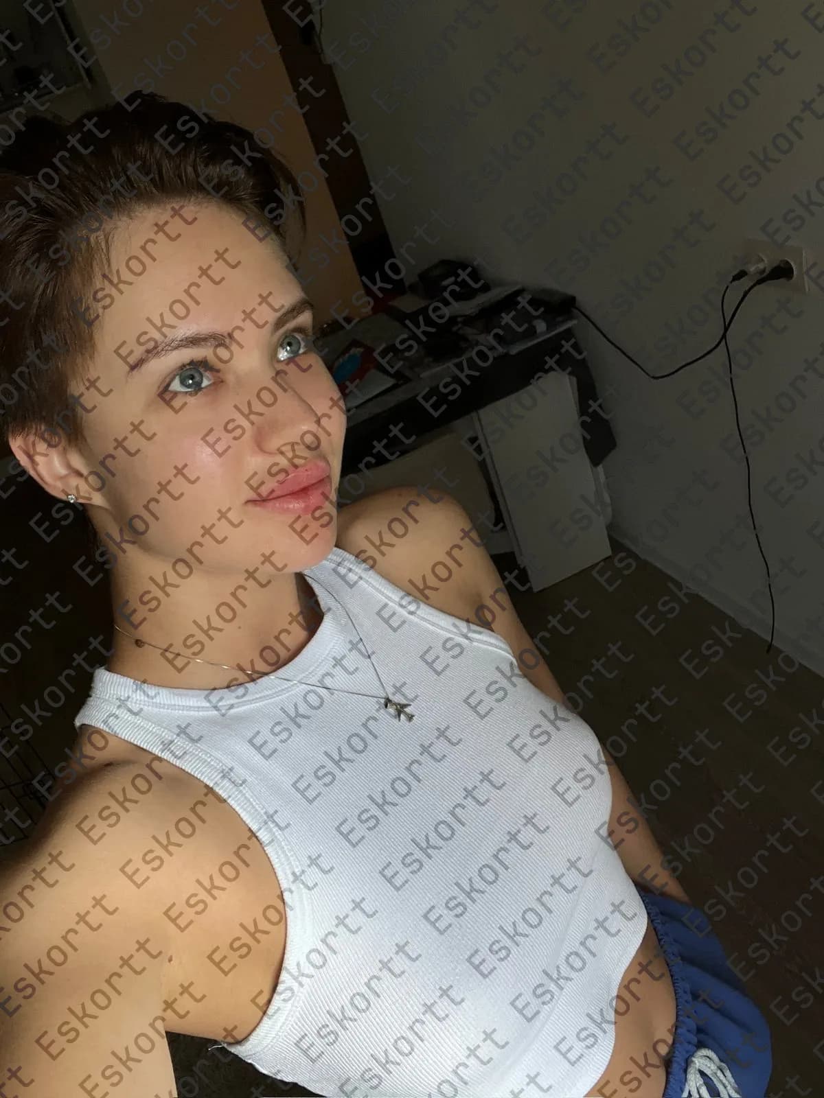 Сандра escort in Moscow