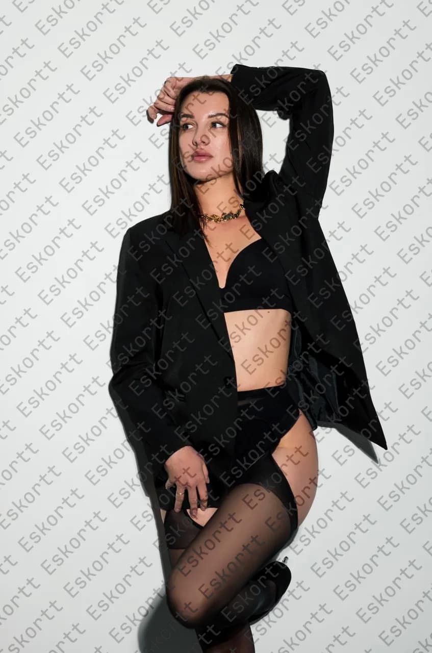 Лиза escort in Moscow
