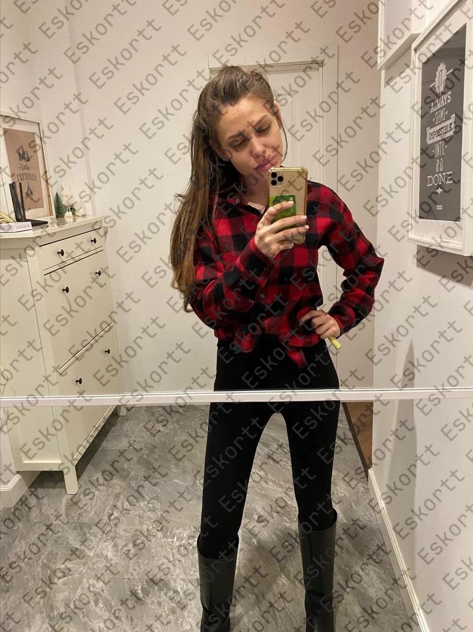 Мелания escort in Moscow