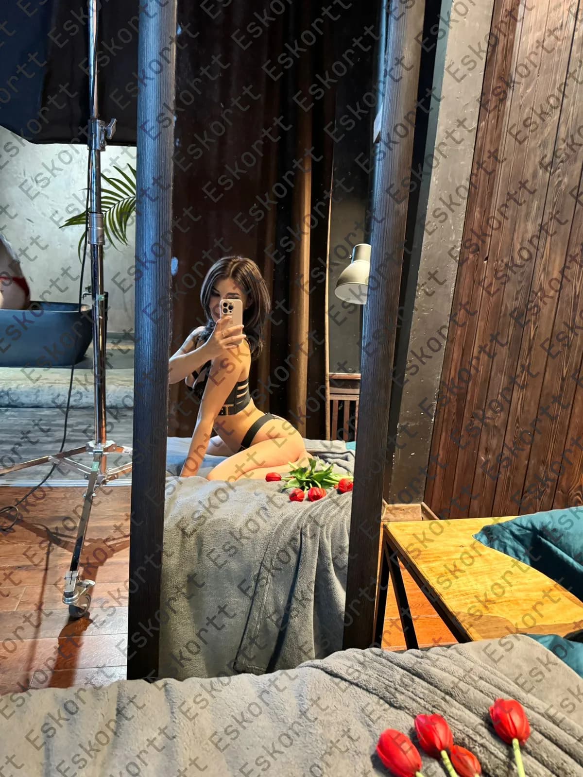 Марьям escort in Moscow