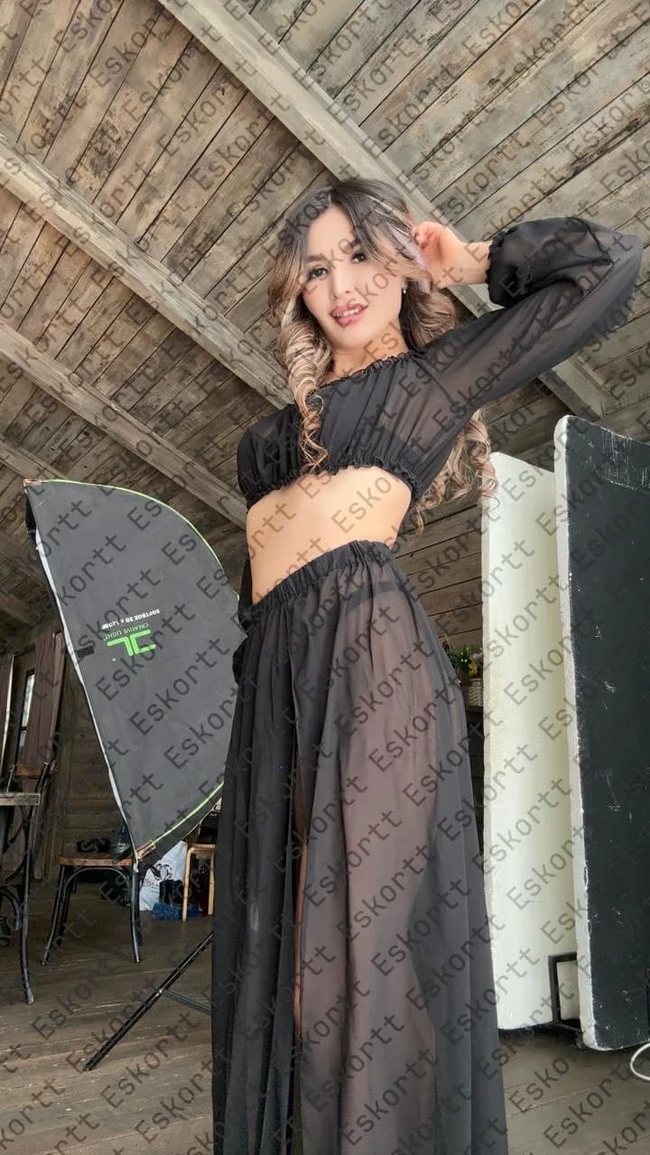 Марьям escort in Moscow