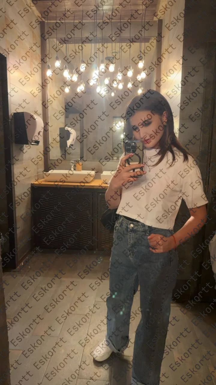 Марьям escort in Moscow