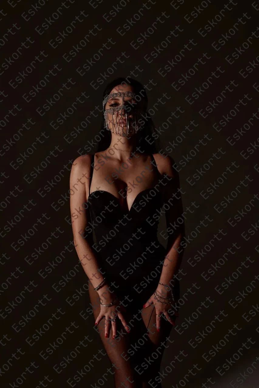 Рузанна escort in Moscow