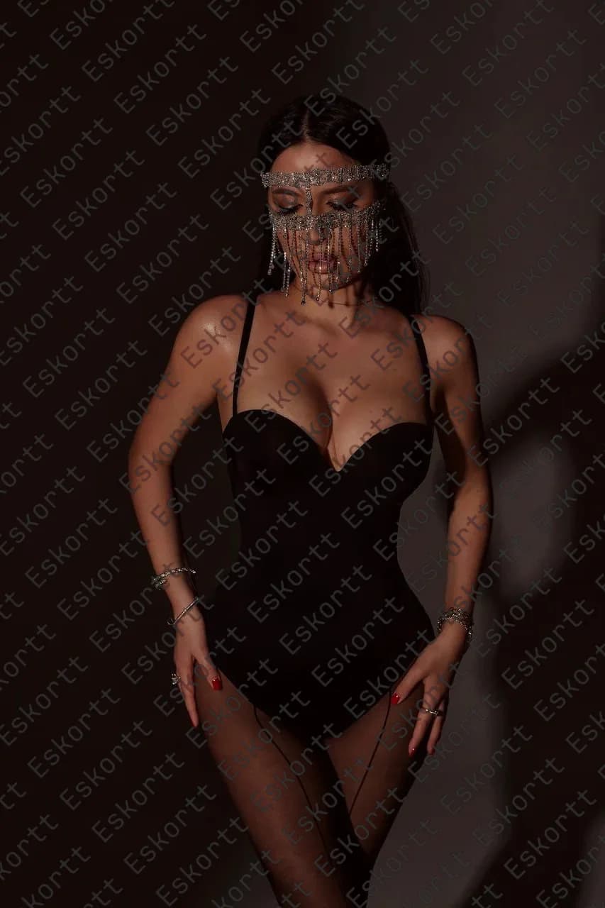 Рузанна escort in Moscow