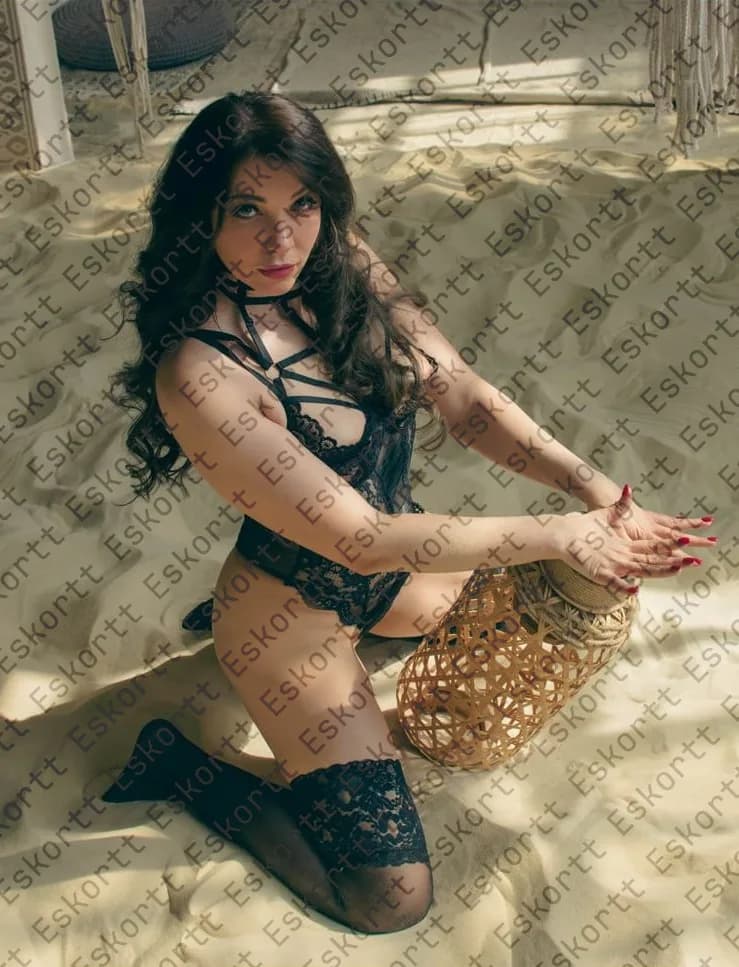 Джина escort in Moscow