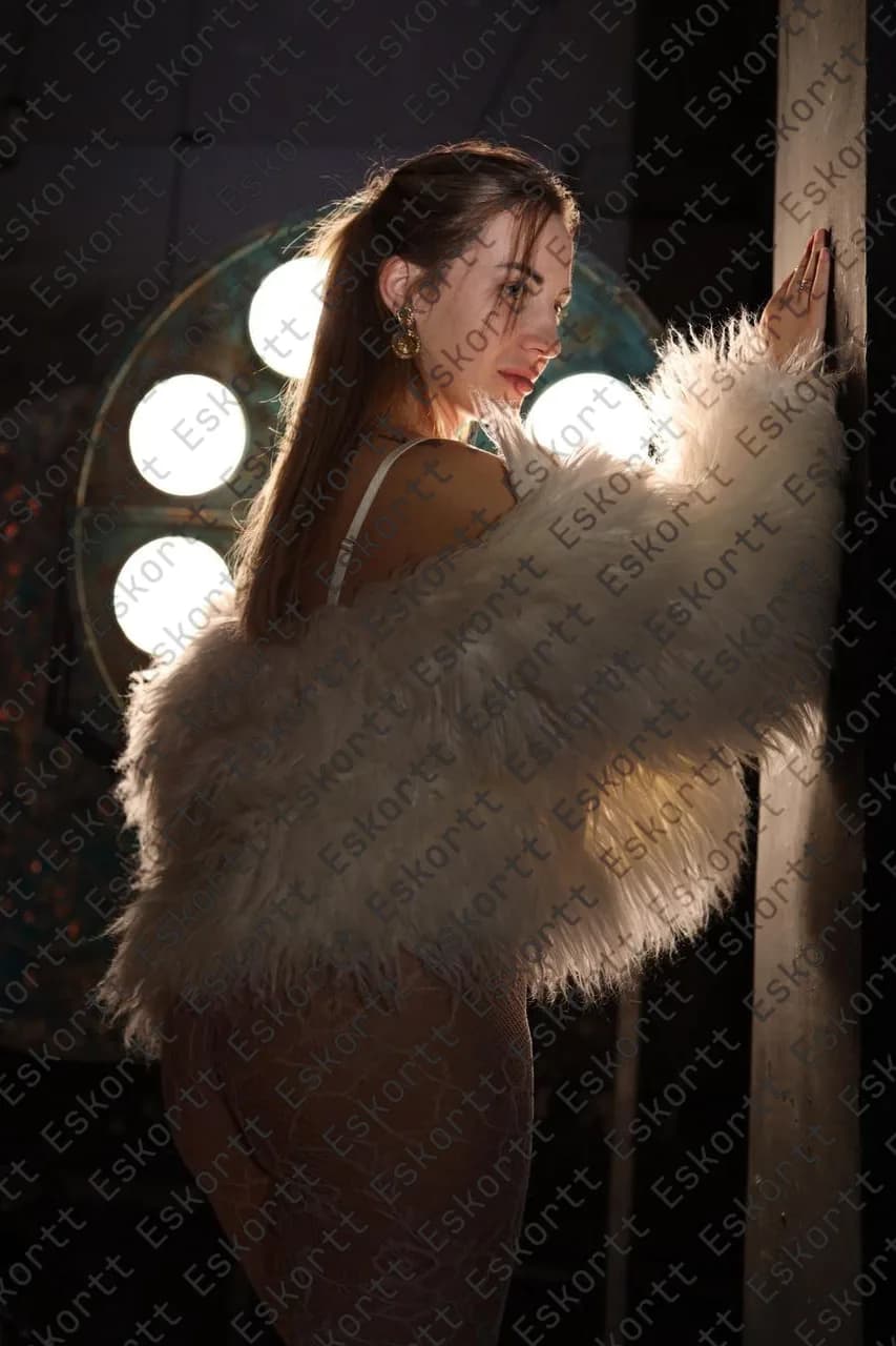 Теона escort in Moscow