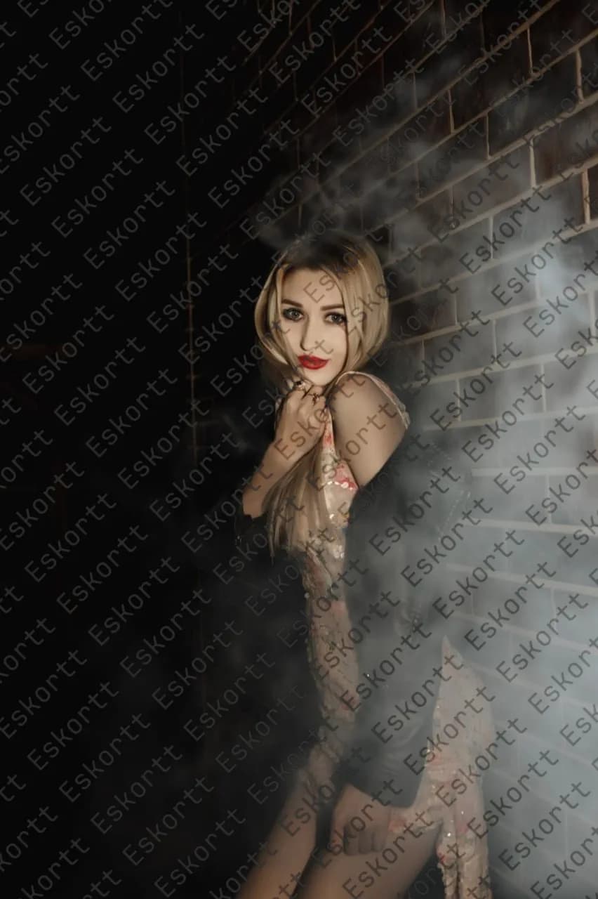 Урсула escort in Moscow