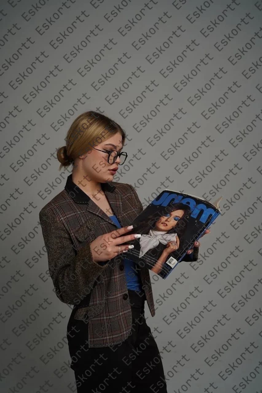 Кэролайн escort in Moscow