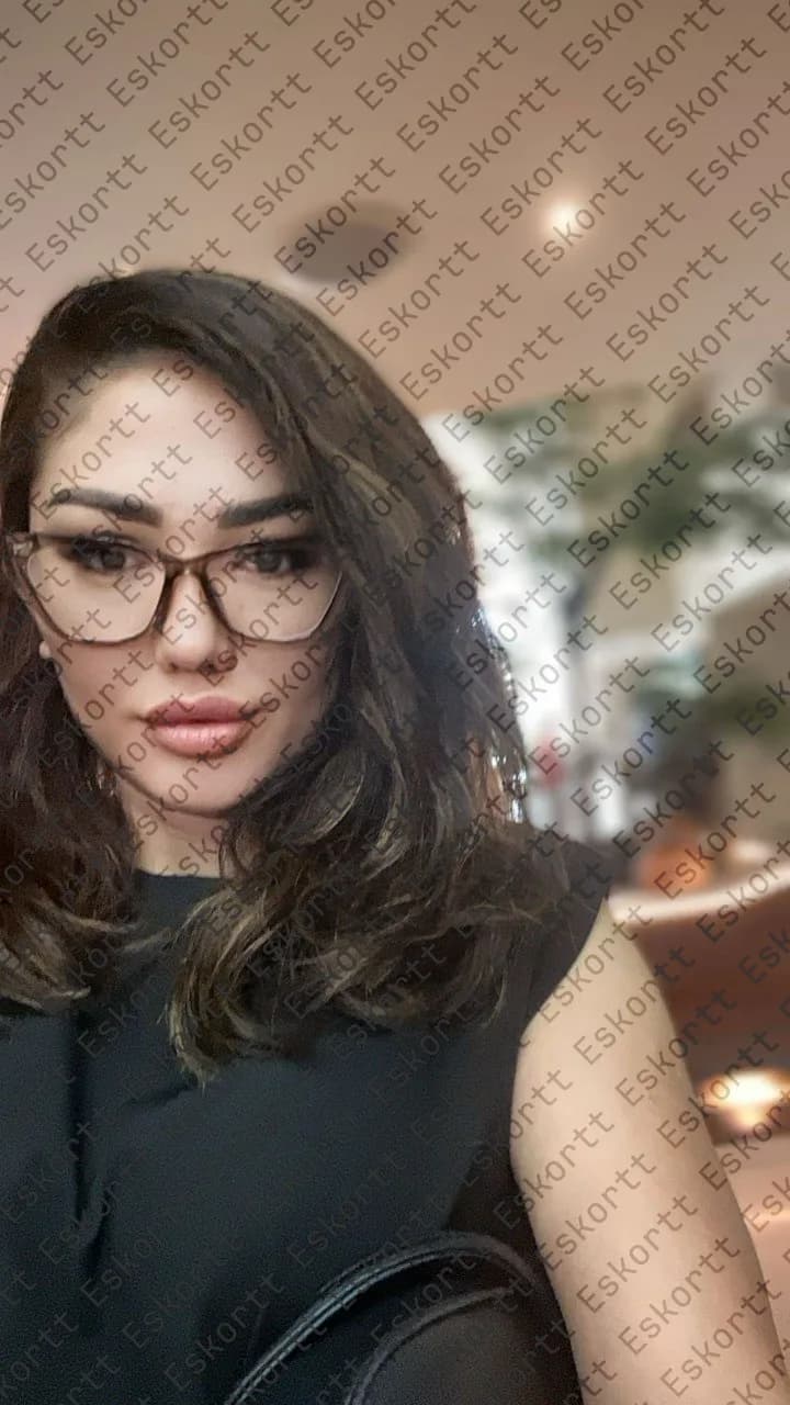 Josephina escort in Moscow