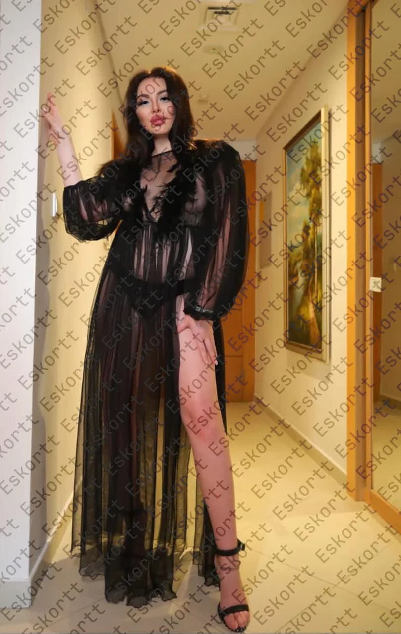 Marta escort in Moscow