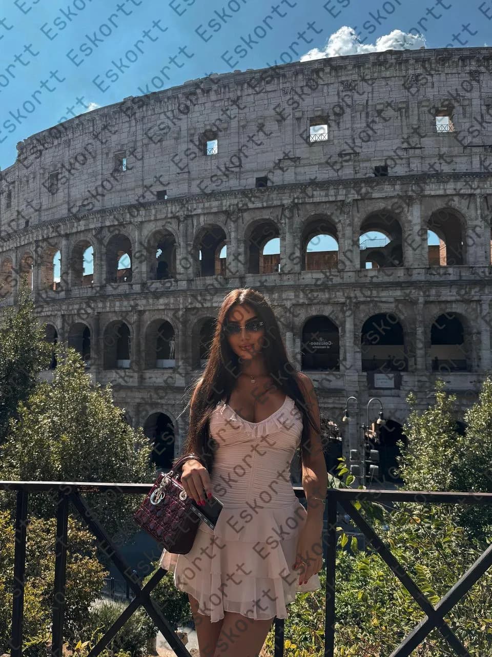 Artemida escort in Moscow