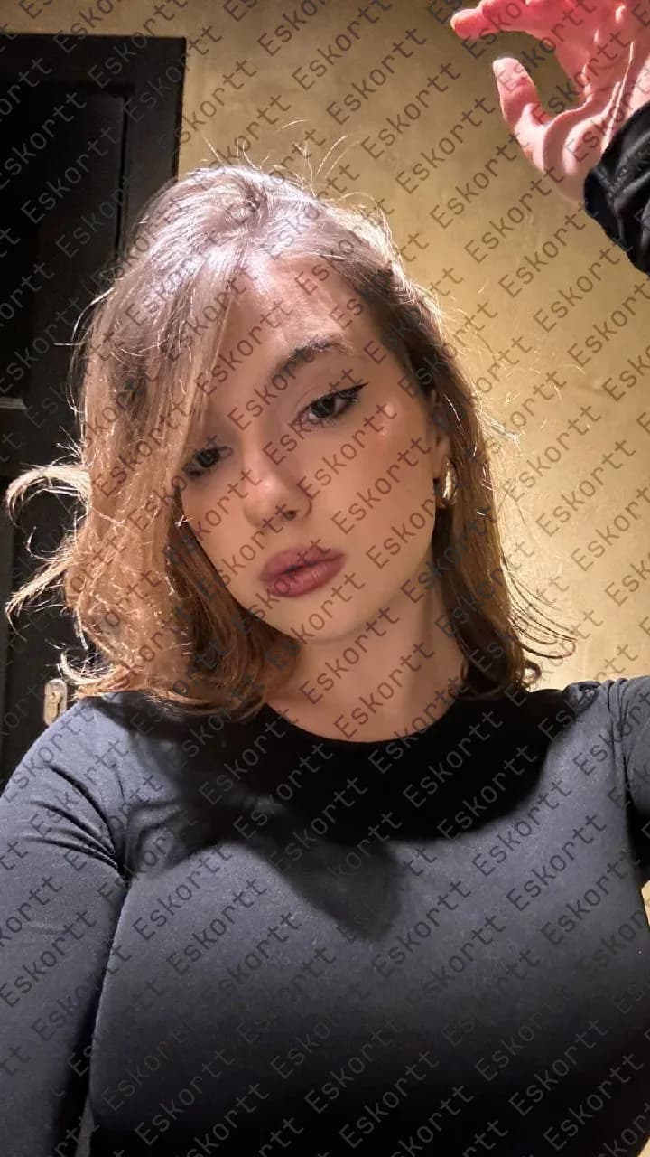 Jennifer escort in Moscow