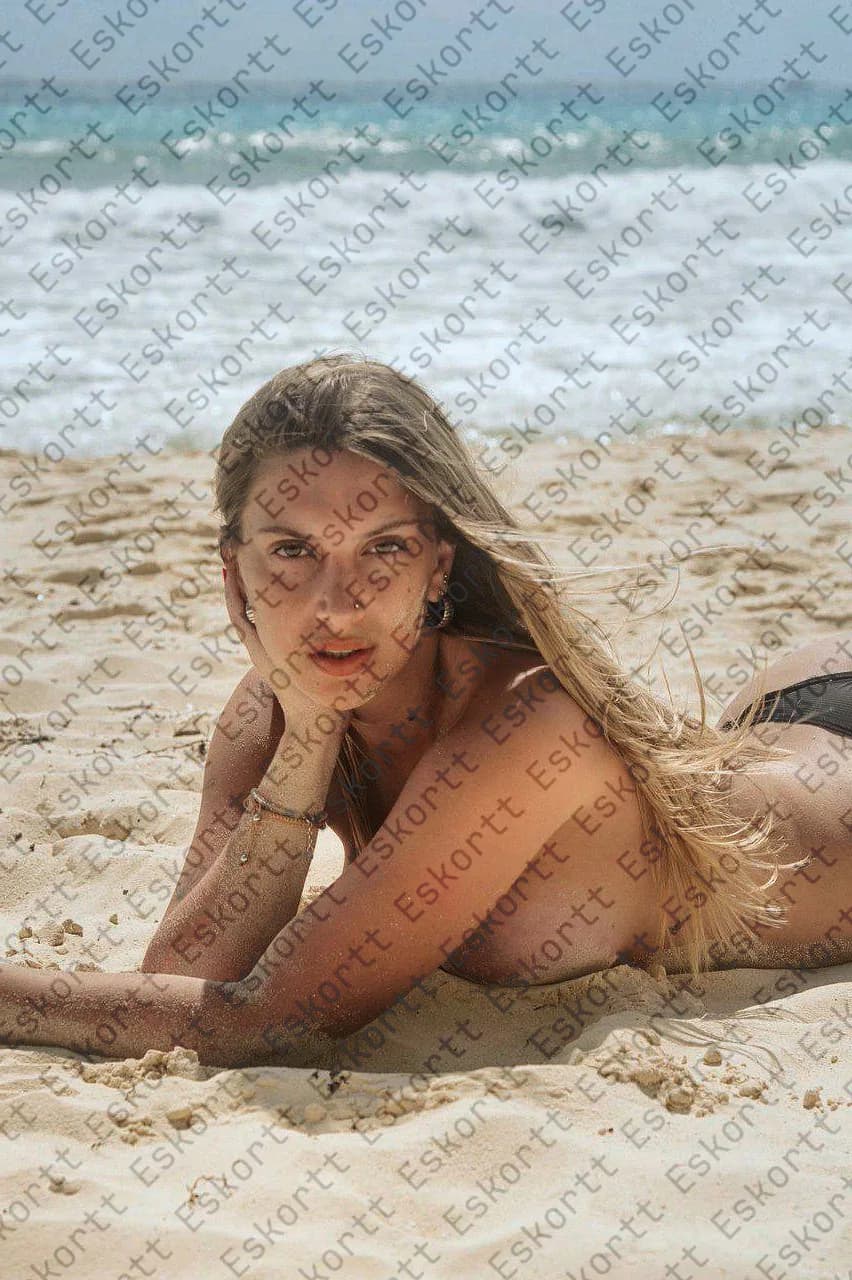 Isa escort in Moscow