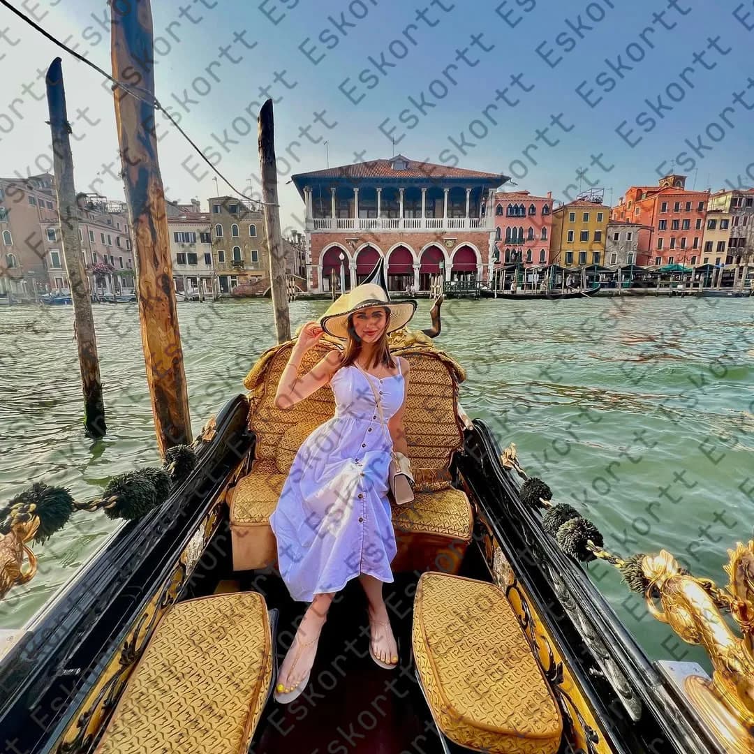 Penelope escort in Moscow