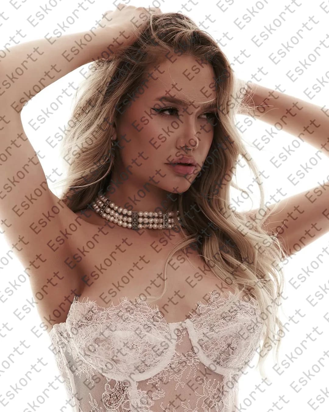 Rosalie escort in Moscow