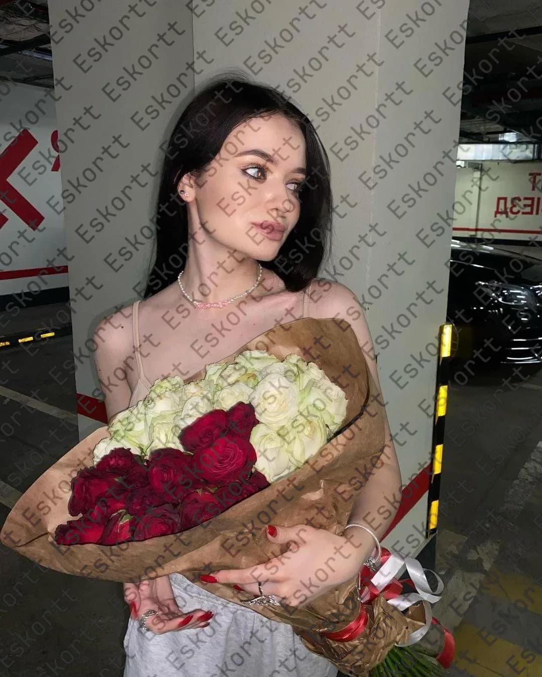 Amber escort in Moscow