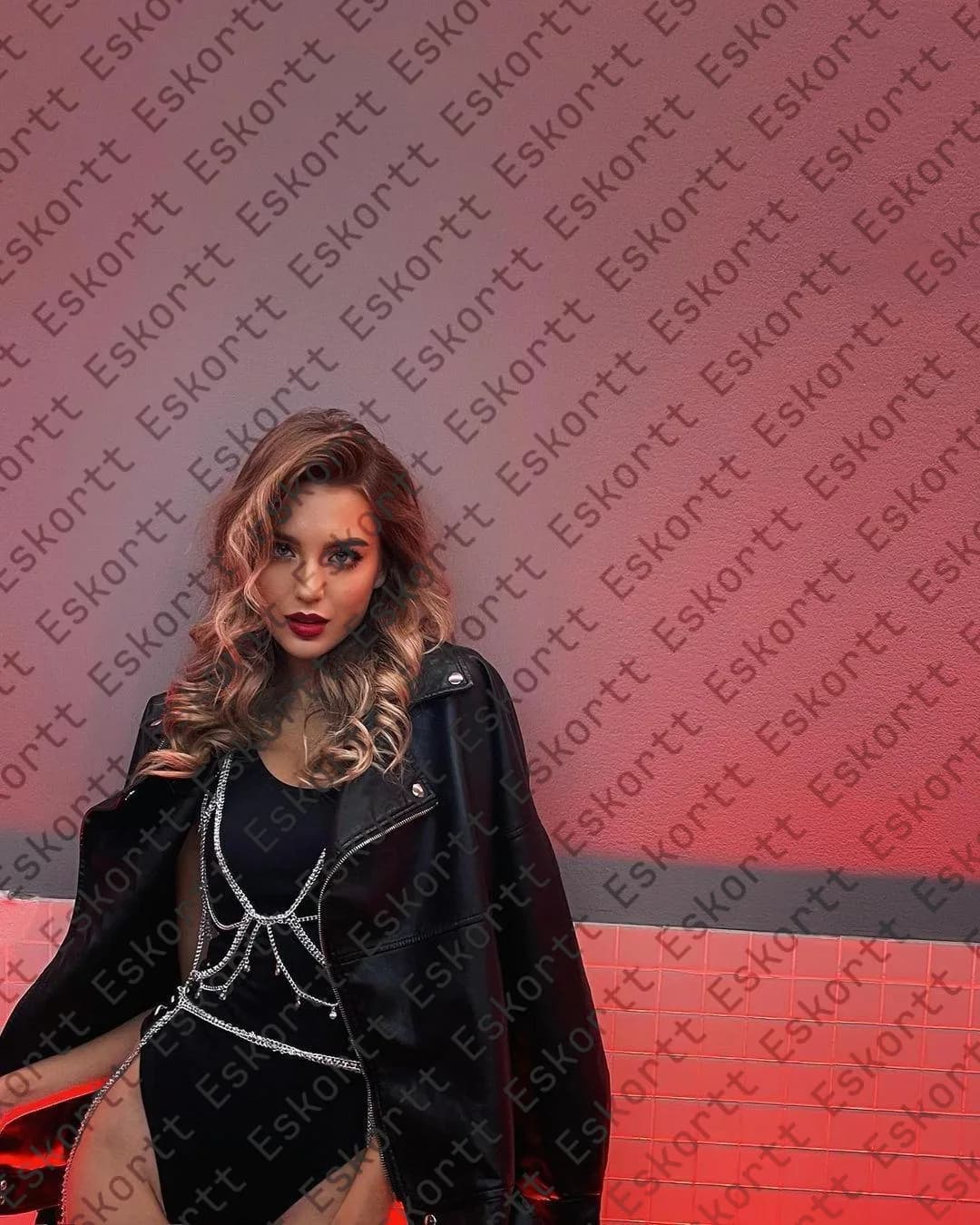 Audrey escort in Moscow