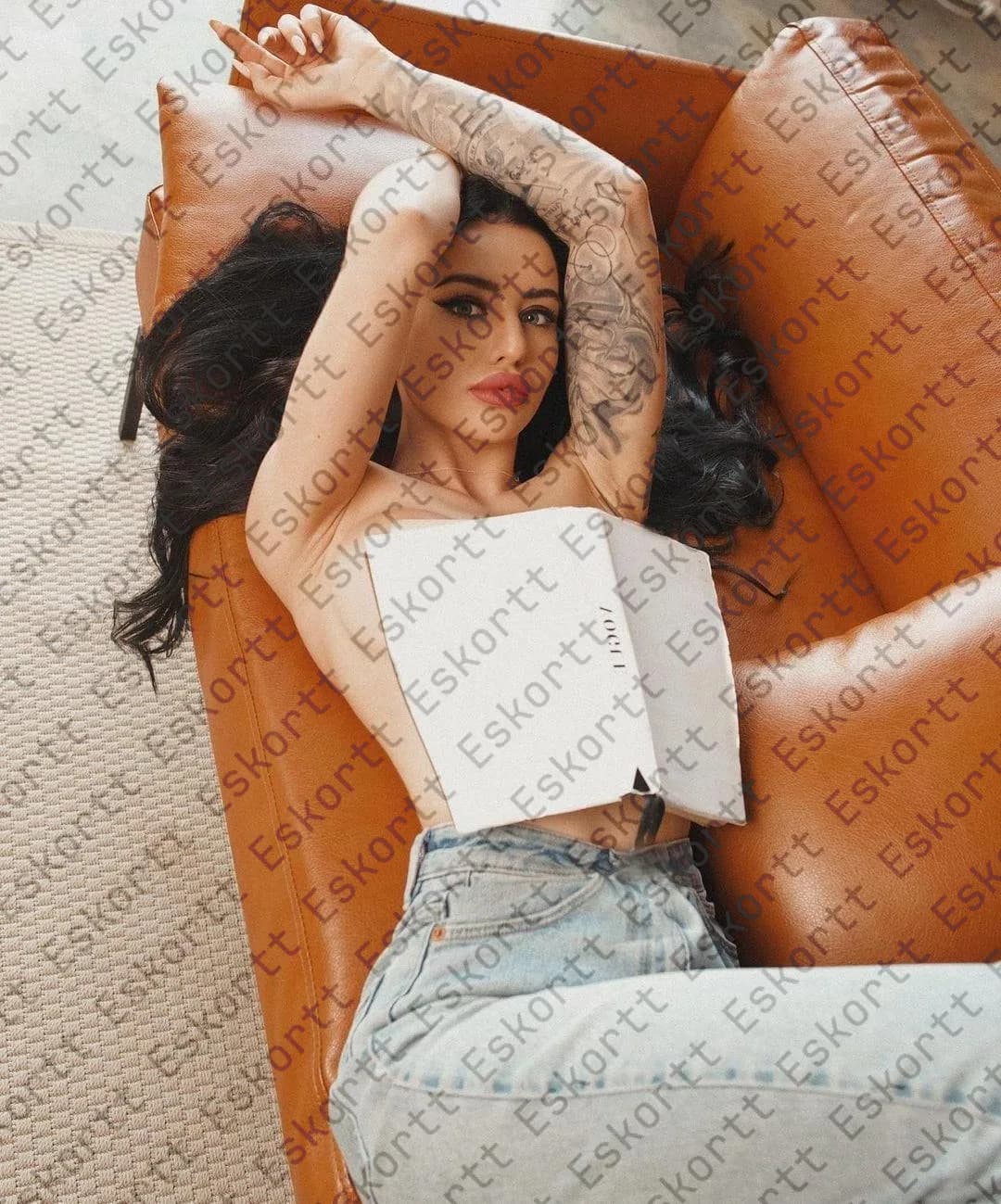 Camila escort in Moscow