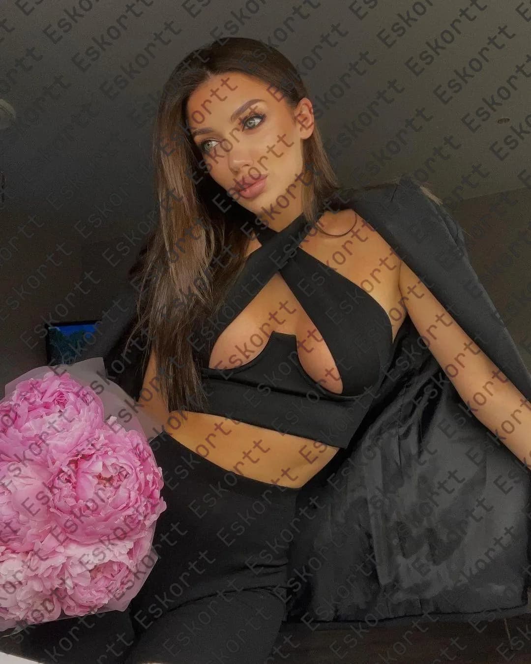 Giselle escort in Moscow