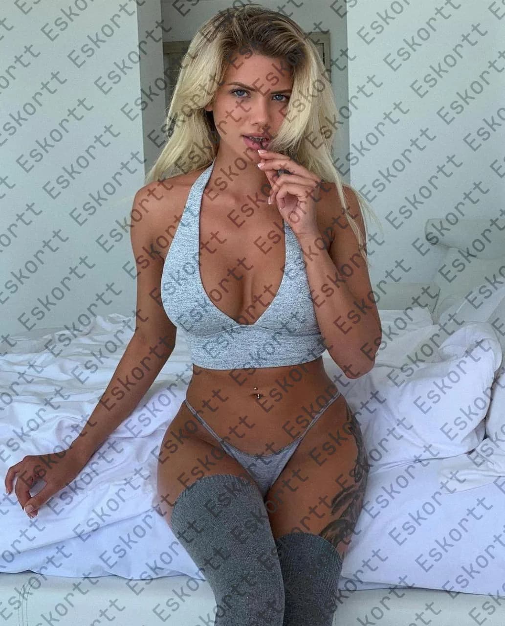 Isla escort in Moscow