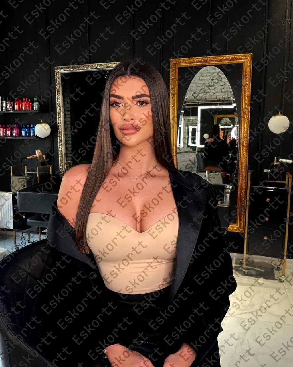 Margot escort in Moscow