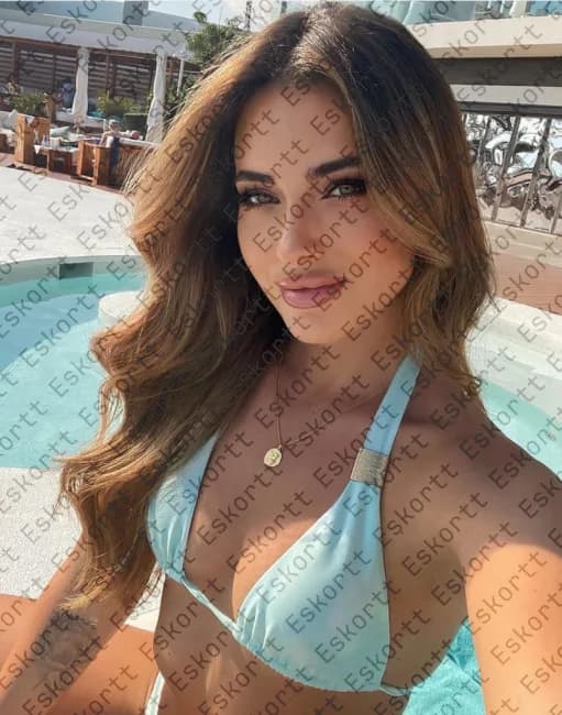 Maelle escort in Moscow