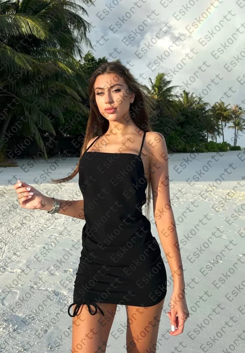 Lora escort in Moscow