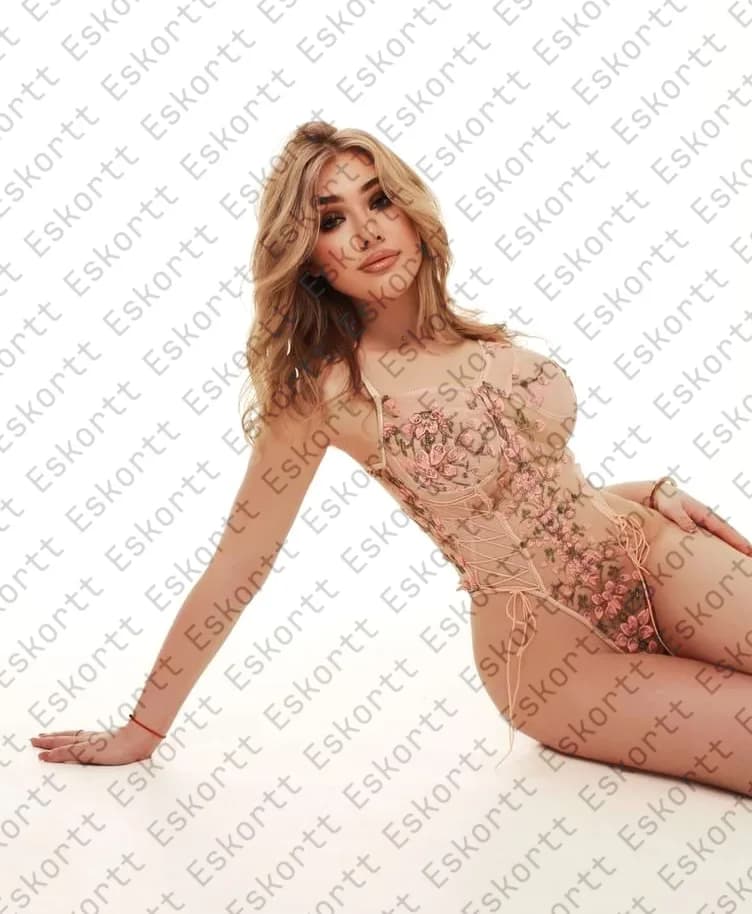 Veronika escort in Moscow