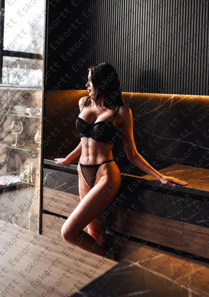 Cleo escort in Moscow