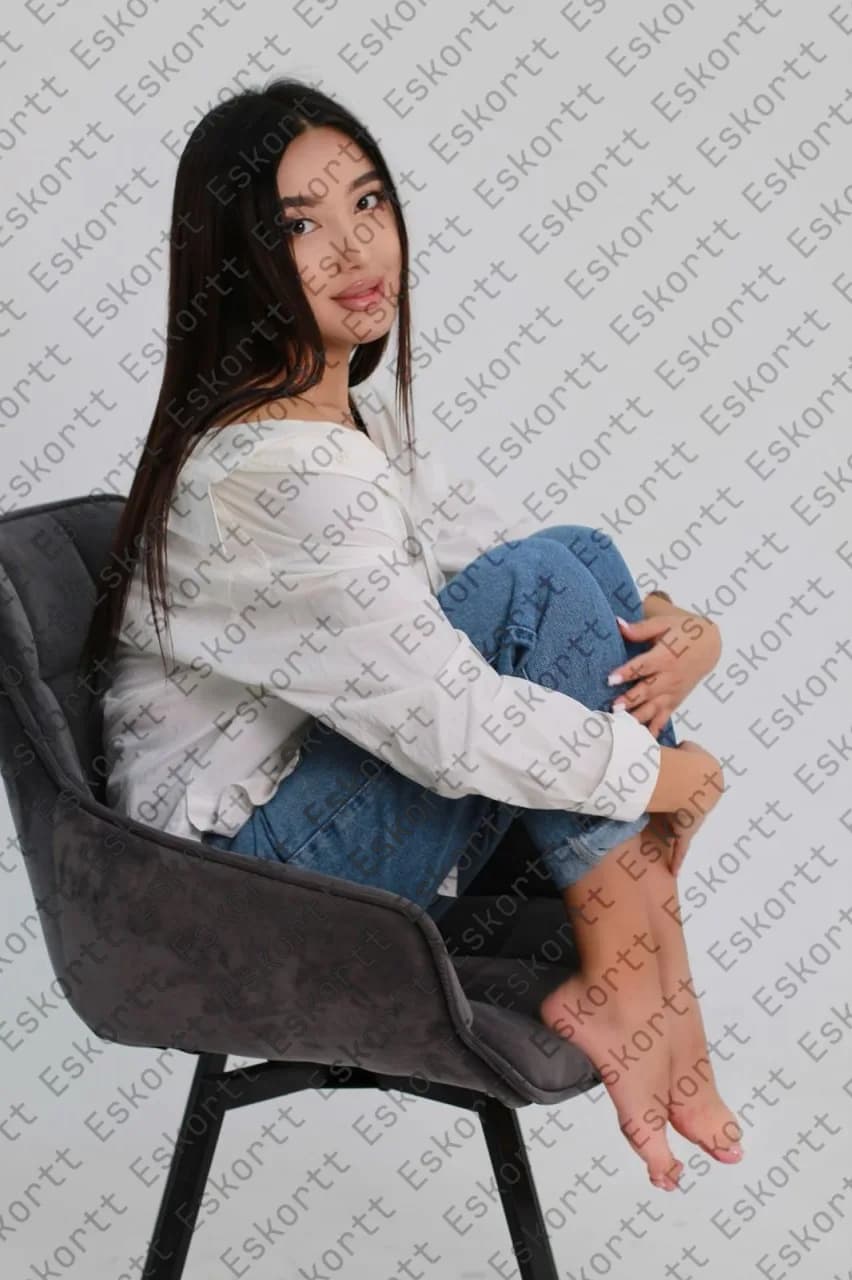 Kiera escort in Moscow