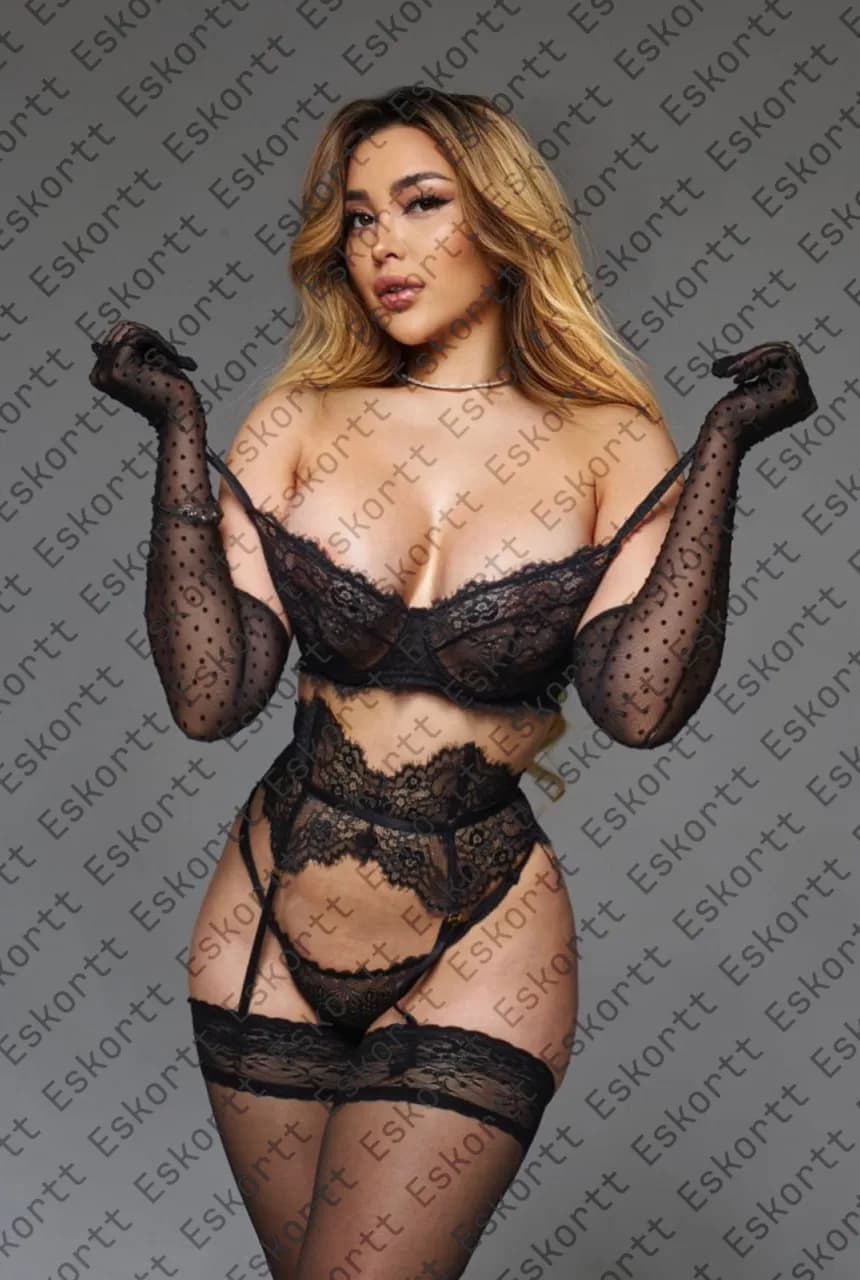 Anica escort in Moscow