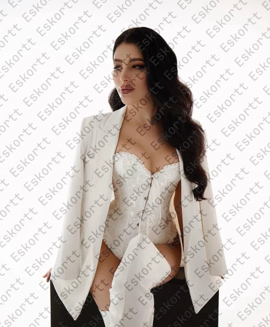 Arina escort in Moscow