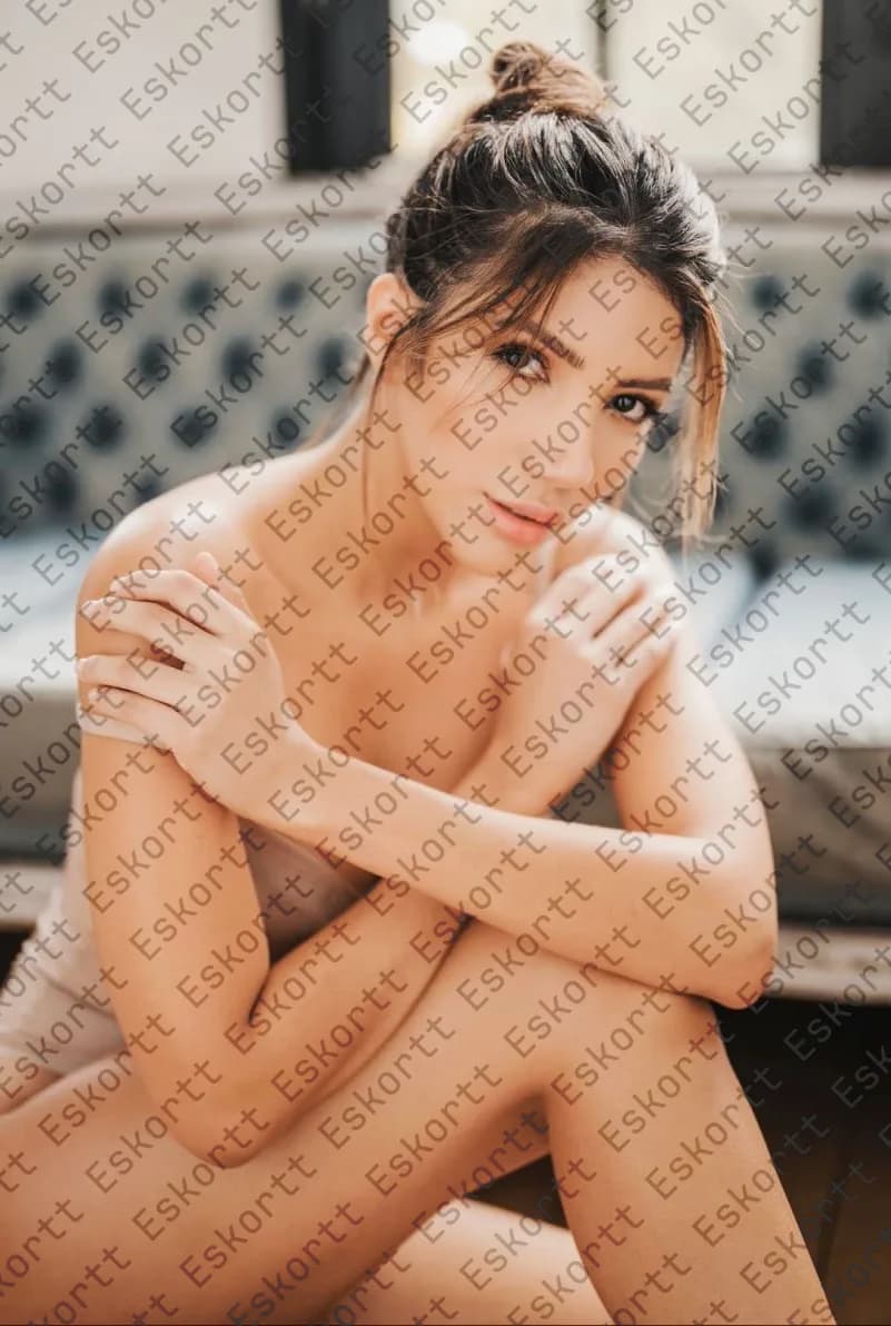 Pia escort in Moscow