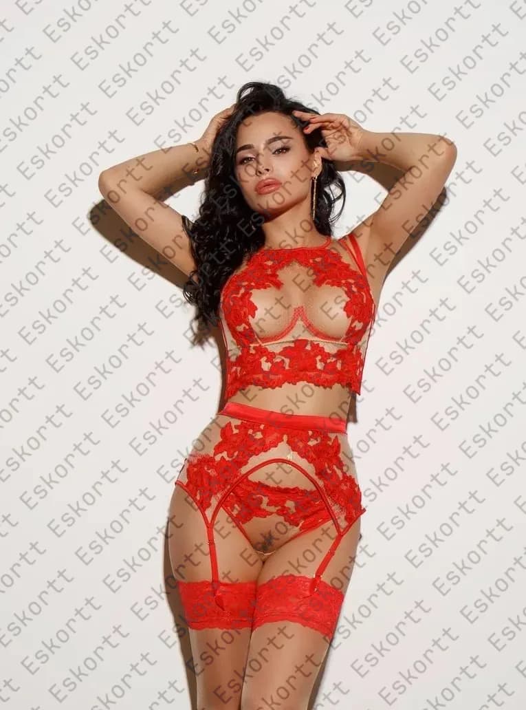Natali escort in Moscow