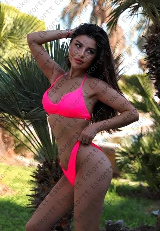 Katie escort in Moscow