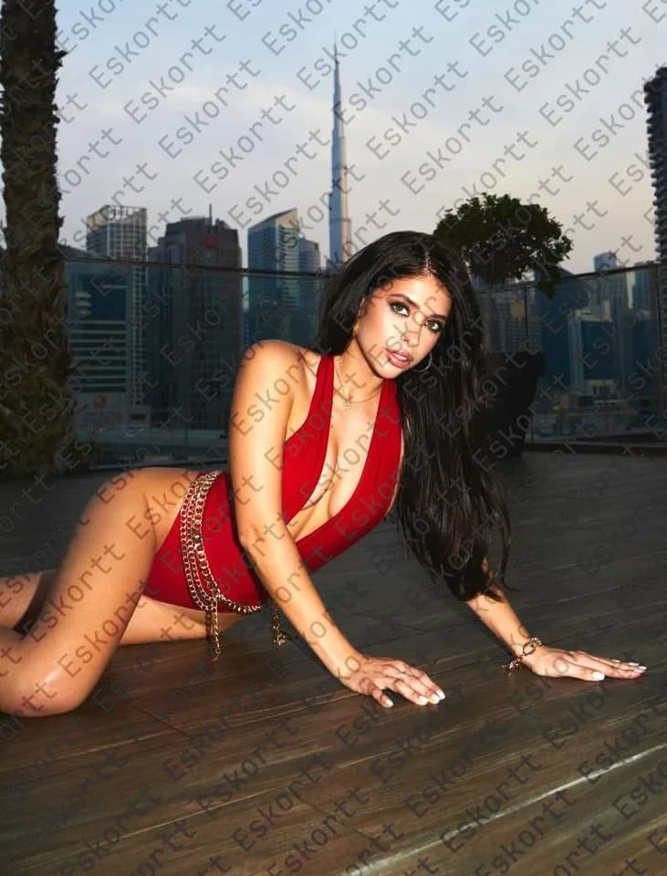 Lana escort in Moscow