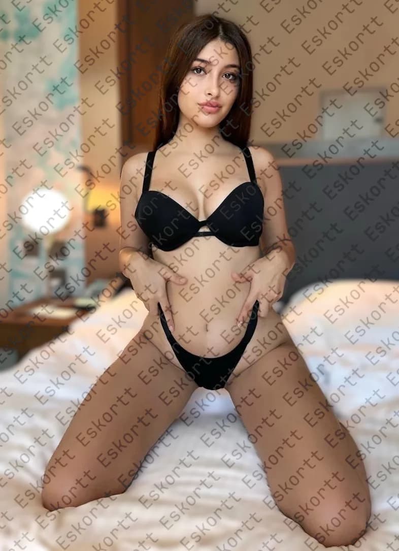 Emilia escort in Moscow