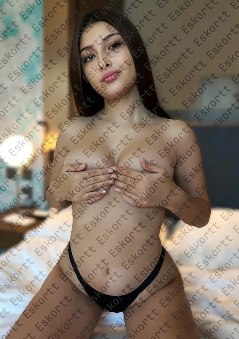 Emilia escort in Moscow