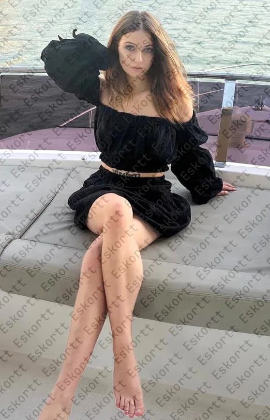 Evelyn escort in Moscow