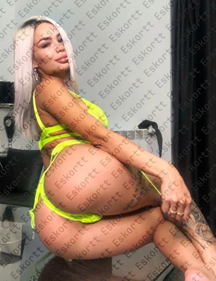 Лорри escort in Moscow