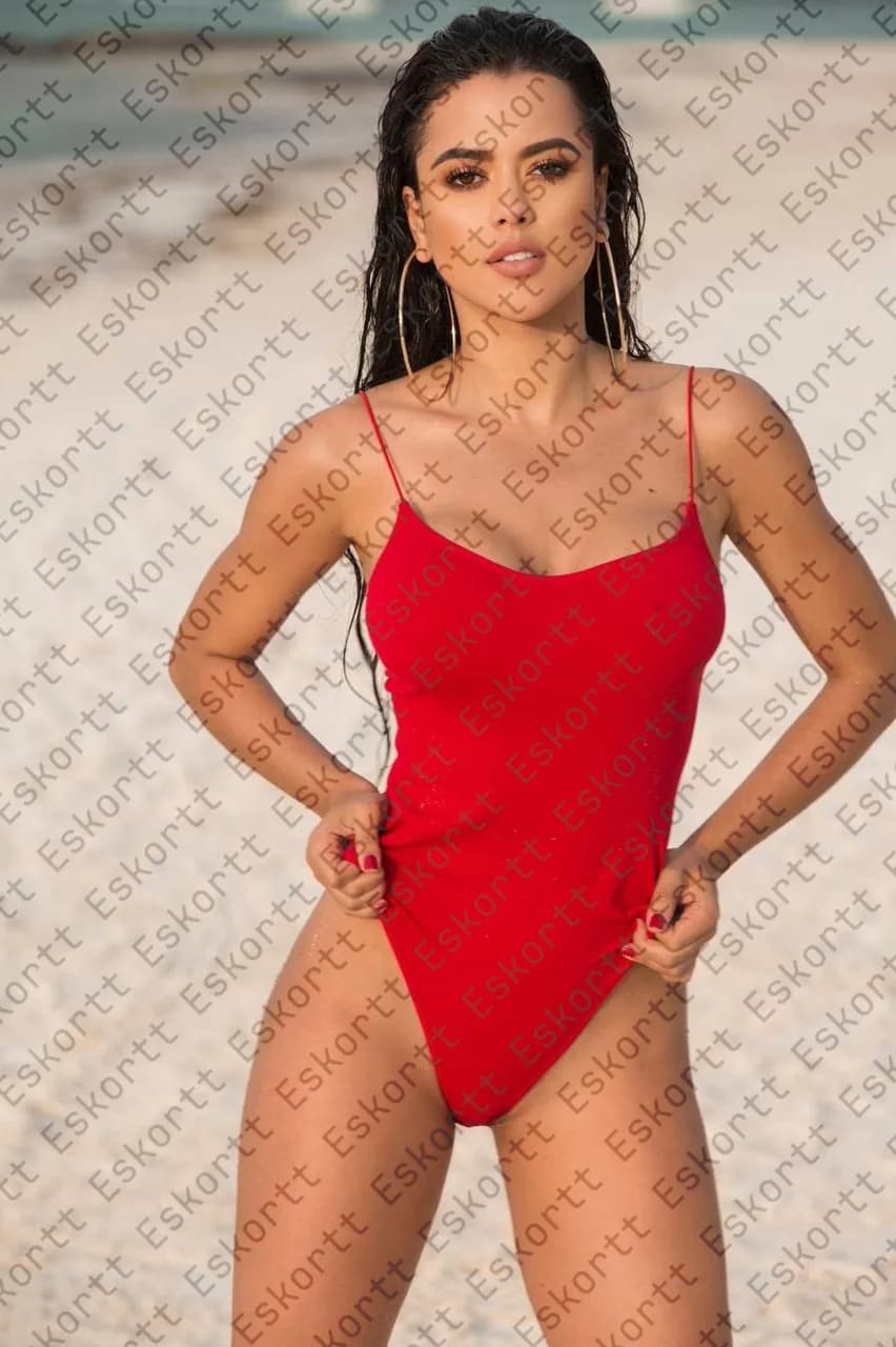 Ana escort in Moscow