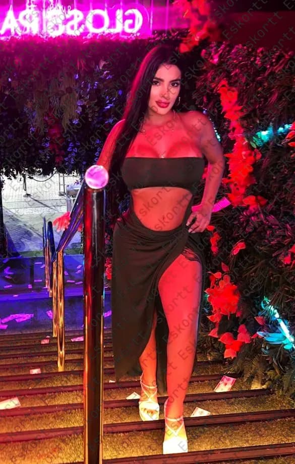 Karen escort in Moscow