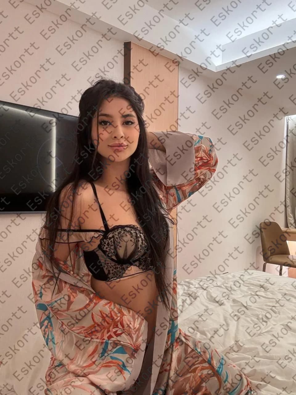 Асуя escort in Moscow